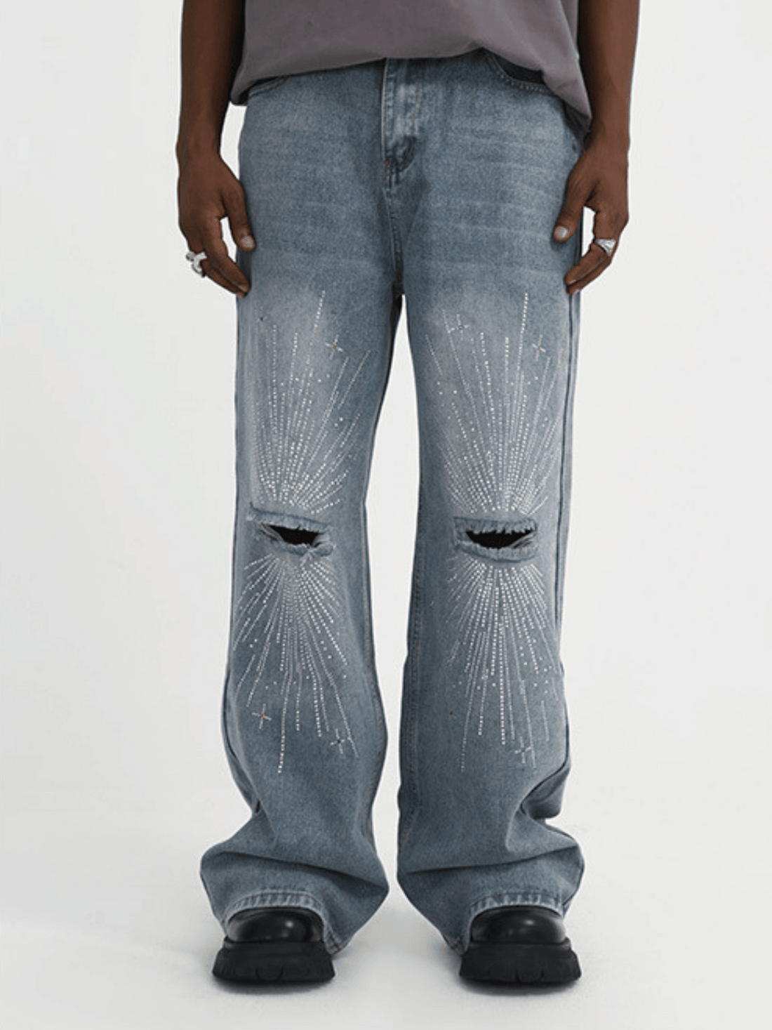 RHINOS - Loose Rhinestone Ripped Jeans | TEENWEAR.EU