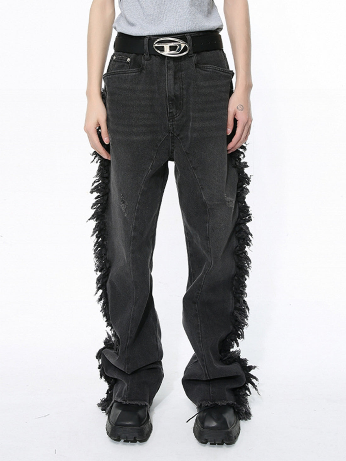 HEDGEHOG - Loose Embroidered Jeans | TEENWEAR.EU