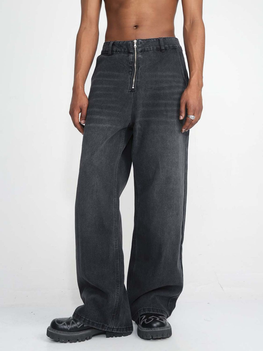 ZIPPIES - Loose Basic Jeans | TEENWEAR.EU