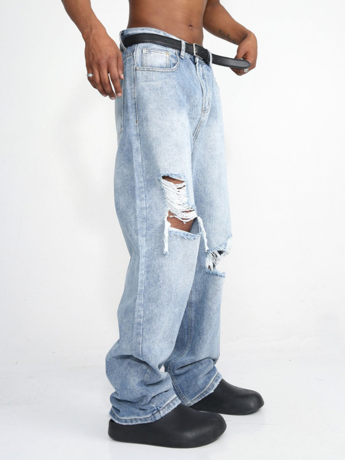 TORNIES - Baggy Ripped Basic Jeans | TEENWEAR.EU