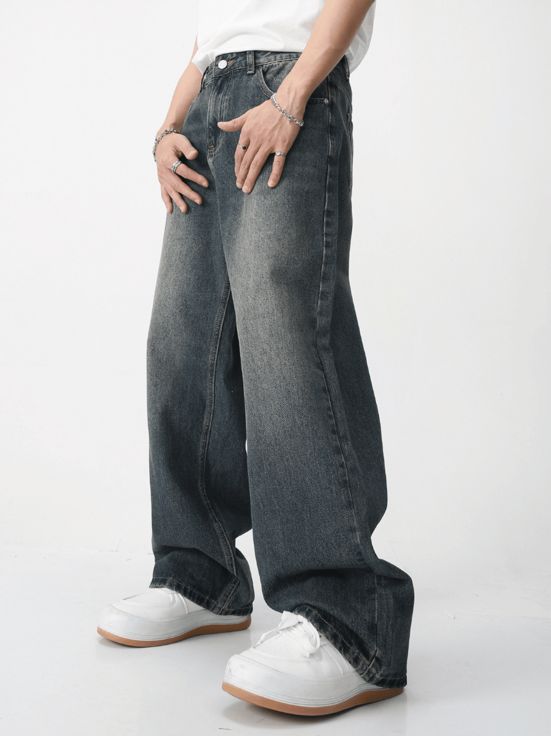 KLENORY - Loose Basic Washed Jeans | Teenwear.eu
